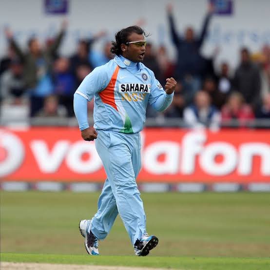 Wishing former cricketer and current Indian women s team head coach Ramesh Powar a happy birthday! 