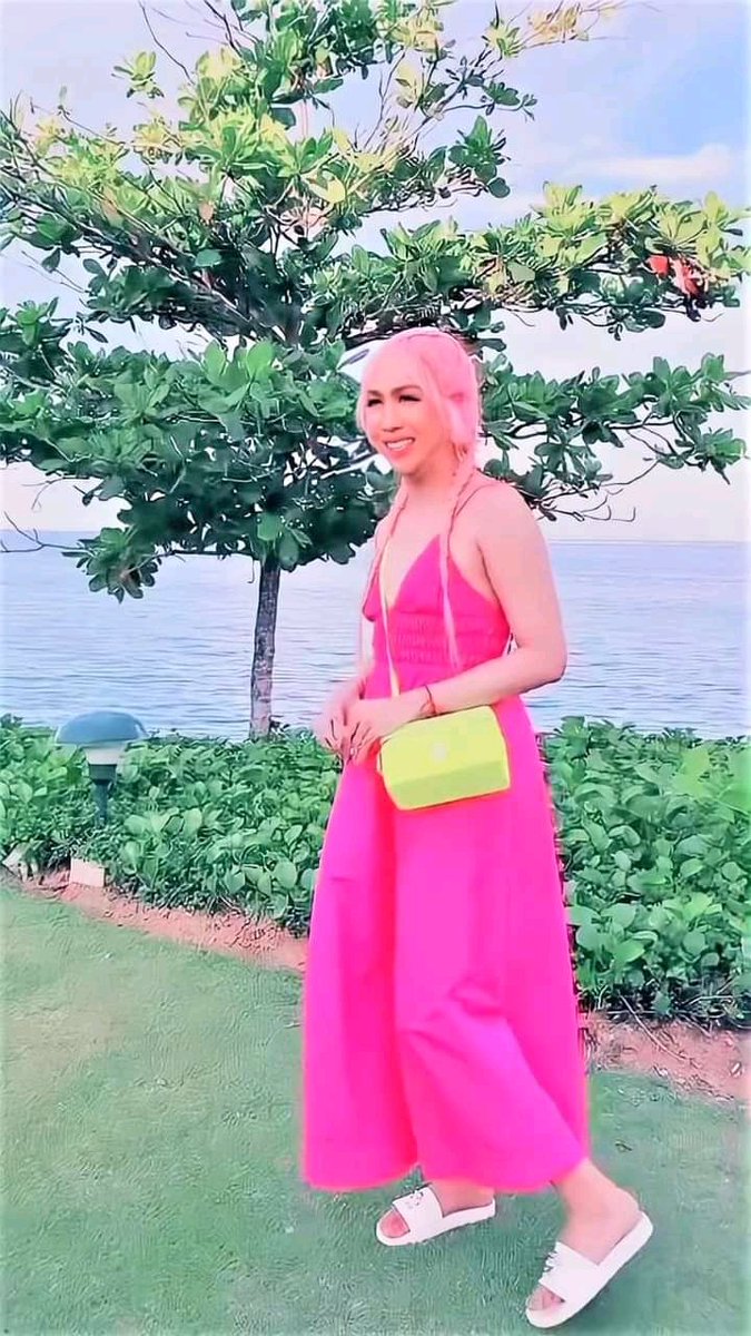 shine_clasa25's tweet photo. The more you give the more you receive @vicegandako bekenemen

#bekenemen
#VGLookAtMeNow
#ViceGanda
#ShowtimeVeryFunny https://t.co/laYx9n8xiC