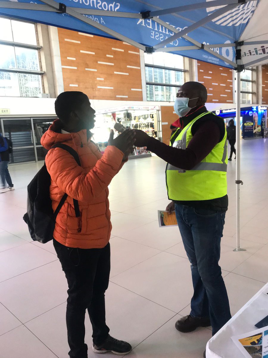 PRASA_Group's tweet image. ZERO TOLERANCE SAFETY CAMPAIGN
This morning we raise awareness of the impact of cable theft on our rail network at the @CapeTownTrains Station. 
#RailSmart
#StopCableTheft
