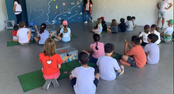 GarbiPereVerges's tweet photo. Les classes de 4t de #Primària d'#Esplugues han treballat les #comarques de #Catalunya a la #UT5, per aquest motiu, van visitar Catalunya en miniatura, un parc #temàtic declarat d'Interès #Turístic #Nacional. Ha estat una sortida sorprenent i profitosa. https://t.co/aRBmpXe9R2