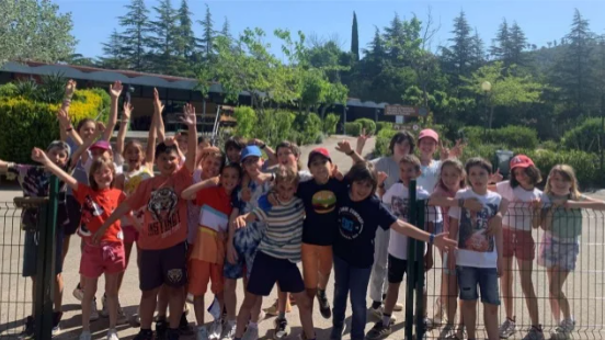 GarbiPereVerges's tweet photo. Les classes de 4t de #Primària d'#Esplugues han treballat les #comarques de #Catalunya a la #UT5, per aquest motiu, van visitar Catalunya en miniatura, un parc #temàtic declarat d'Interès #Turístic #Nacional. Ha estat una sortida sorprenent i profitosa. https://t.co/aRBmpXe9R2