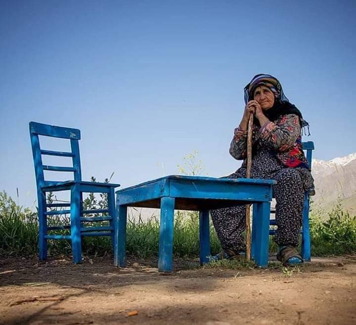 Atamm_1881's tweet photo. Herkesi hakettiği yere koy
Ve yeri kadar vakit ayır
Değdiği kadar umursa
Değeri kadar önemse
Verdiği güven kadar itimat et
Fazlası hem zarar, 
Hem yorar.
Günaydın ☀ ☕
Hayırlı Cumalar 🤲 https://t.co/7BLW40EIKc