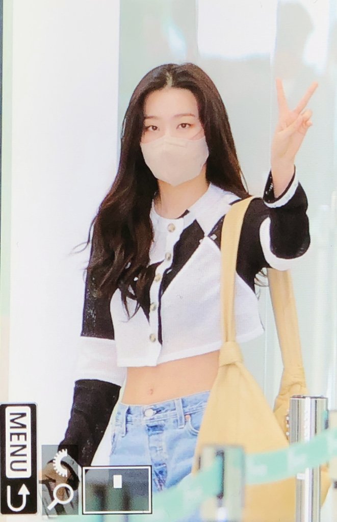 Blue Moon tweet media