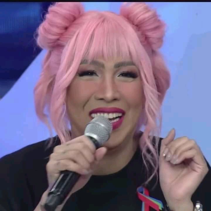 shine_clasa25's tweet photo. ❤❤❤ @vicegandako Beke nemen

#ShowtimeVeryFunny
#VGLookAtMeNow 
#ViceGanda https://t.co/Gj11HyVBW6