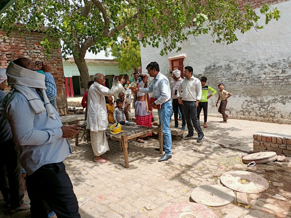 अत्यधिक लाइन हानियों वाले पोषक पर भड़रसु गांव मे एक लाख से बड़े एवं कभी न जमा करने वाले उपभोक्ताओं पर कार्रवाई की जा रही है <a href="/dvvnlmathura1/">DVVNL MATHURA</a> <a href="/Agra2Cze/">Dvvnl_cze_agra2</a> <a href="/DvvnlDirComm/">DVVNL DIRECTOR COMMERCIAL</a> <a href="/mduppcl/">MDUPPCL</a> <a href="/MDDVVNL/">MD DVVNL AGRA</a>