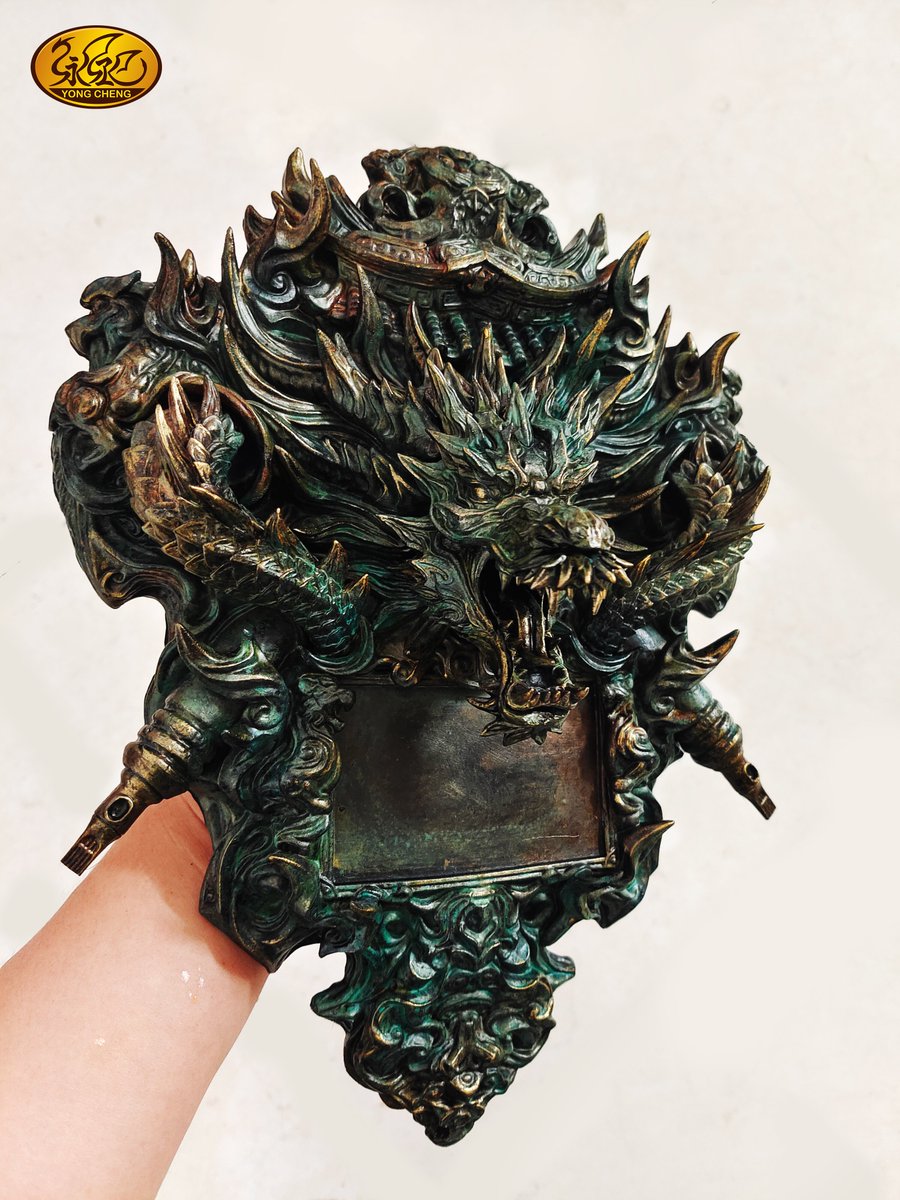 yong_cheng666's tweet image. 台中國際刺青展 官方委託雕塑的獎牌
設計 雕塑 量產真的是一條龍完成，哈哈!