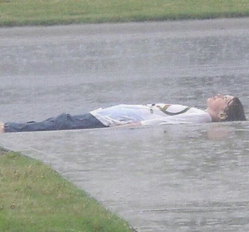 nickysvans's tweet photo. Harry Styles: There‘s no antidote 
Fine Line: Loving you is the antidote 
Harrys House: You got the antidote
#harryshouse https://t.co/56HfDSG461