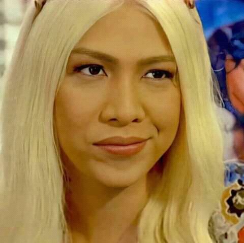 shine_clasa25's tweet photo. Ella @vicegandako
Beke nemen

#ShowtimeVeryFunny
#VGLookAtMeNow 
#ViceGanda https://t.co/LAu0Sj6EOo