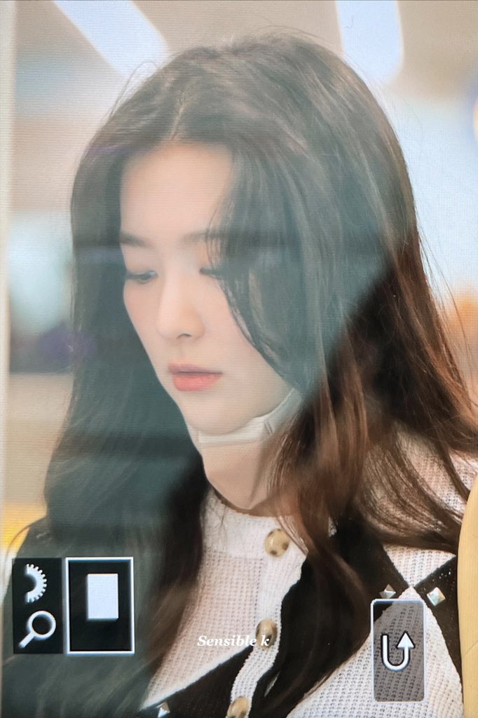 omgmikha's tweet image. what's with sm water