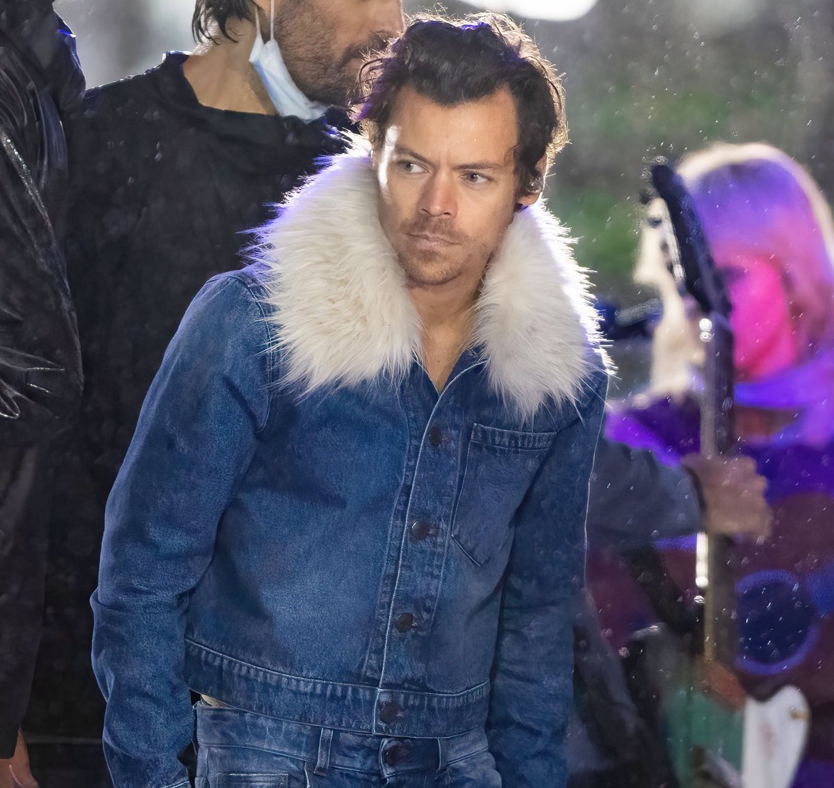 🧃 | The Harriefication of the boyfriend jacket #Harrified