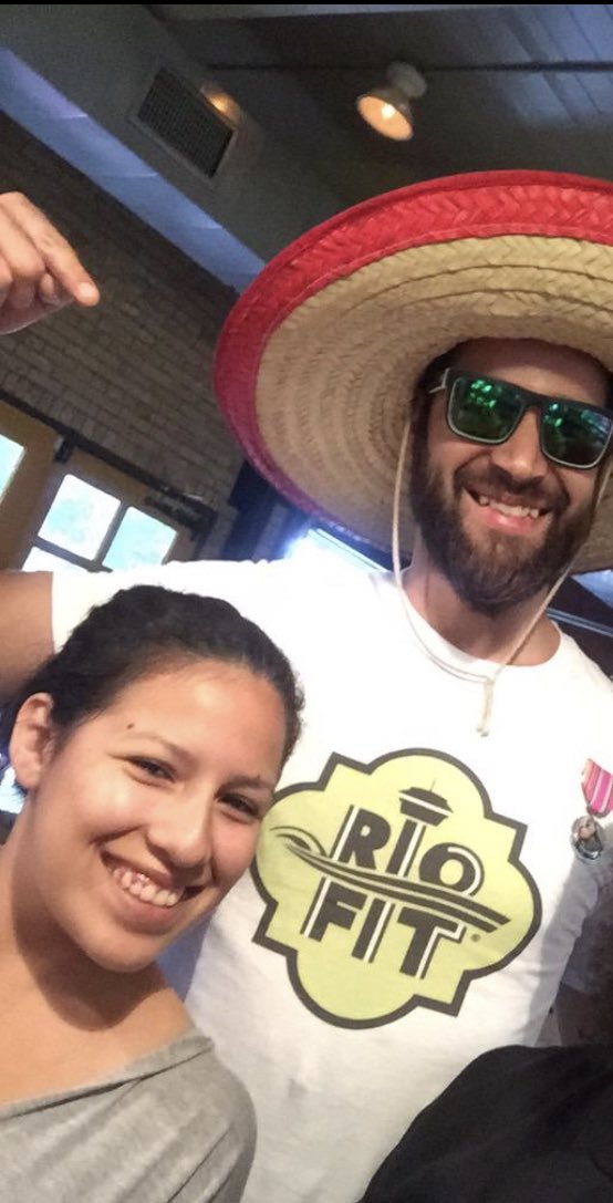 domie_10's tweet image. That one time I randomly met @spursjesus about 7 years ago while having a drink @HalcyonSA ✨ #Spurs #spursjesus #halcyonsouthtown #southtown #SanAntonio #7yearsago #holisticwaysbydomie