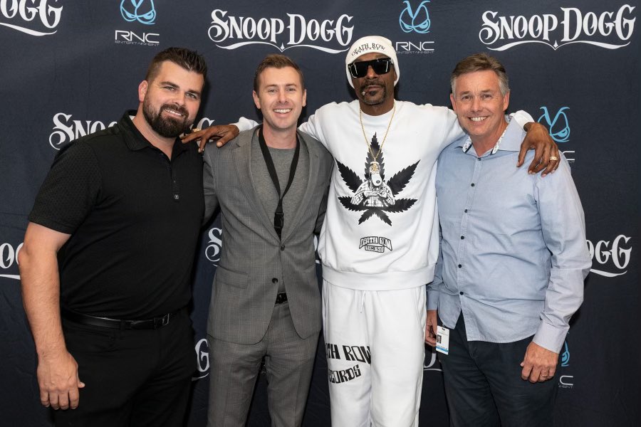 Thank you for a SOLD OUT show <a href="/SnoopDogg/">Snoop Dogg</a>, <a href="/icecube/">Ice Cube</a>, <a href="/E40/">E40 Mogul Entrepreneur</a> and <a href="/TooShort/">Too $hort</a>.