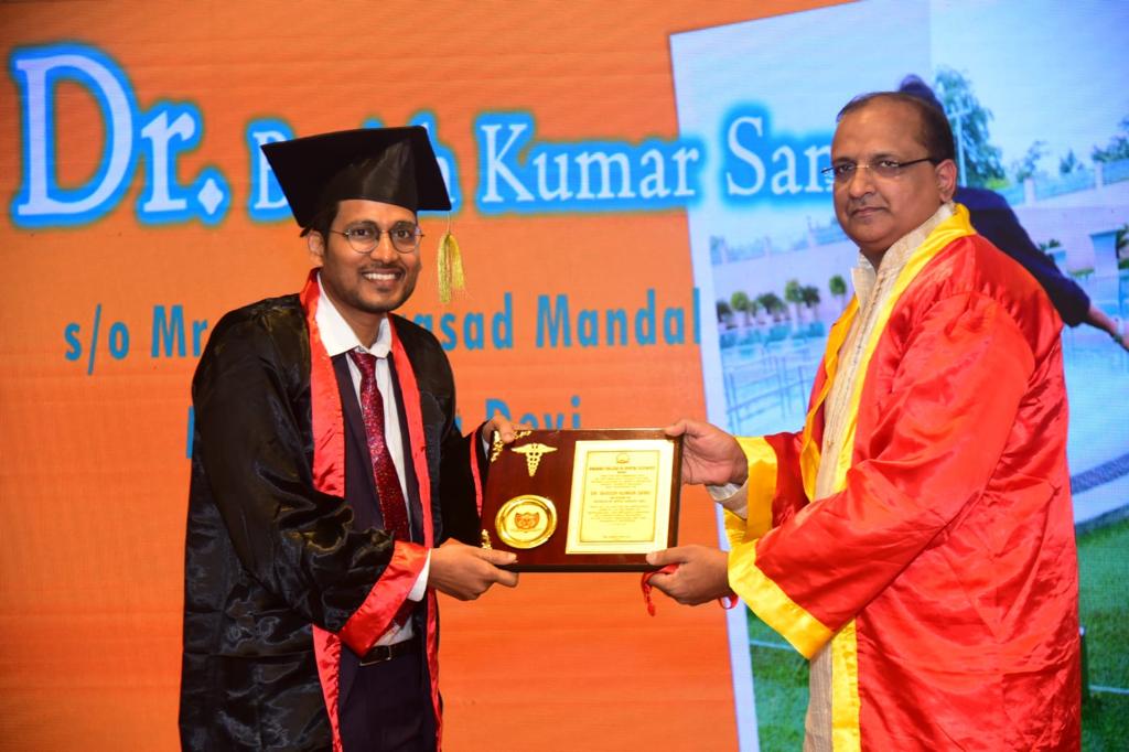 BhabhaUniversty's tweet photo. Let your cap fly as high as your dreams!
Convocation Ceremony organized by BHABHA College of Dental Sciences for Batch 2016-2017
Please visit https://t.co/Pes3lCVAjN
#bhabhauniversity #dentalscience #college #convocationcermony #university #future #students #bhopal #MadhyaPradesh https://t.co/fnDwUDUwI9