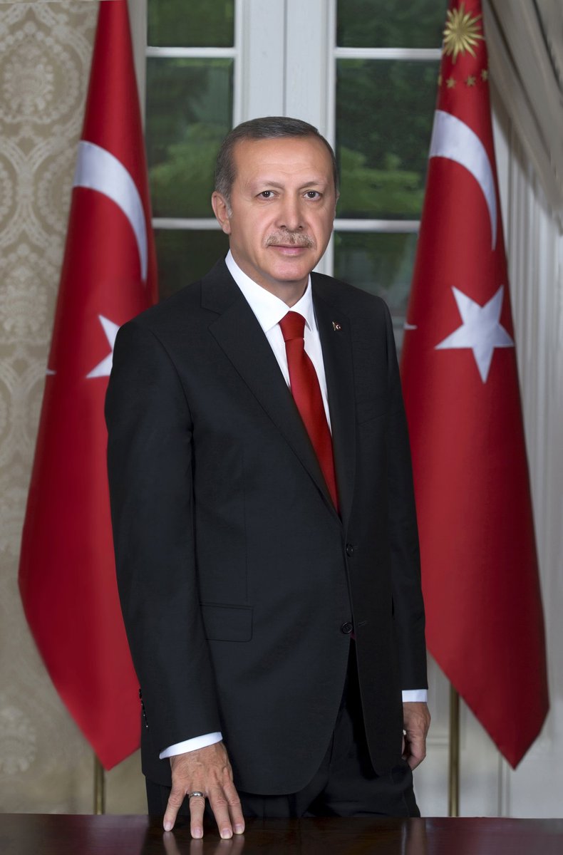 YlLDlRlM29's tweet photo. İki güzel ADAM yanyana 😎
#RecepTayyipErdogan
#DünyaLideri
#VeBen 😇 https://t.co/teMKbdmstg