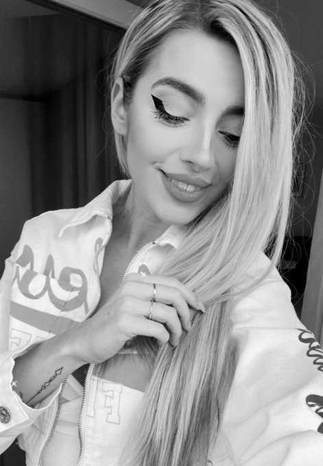 #NationalBeAMilionaireDay 🙆🏼&zwj;♀️  I am online now. https://t.co/VAKjJaMPNQ  @Flirt4Free @F4FTraining @f4feuropegirls<a href="/tag/nationalbeamilionaireday"class="tags">#NationalBeAMilionaireDay</a>