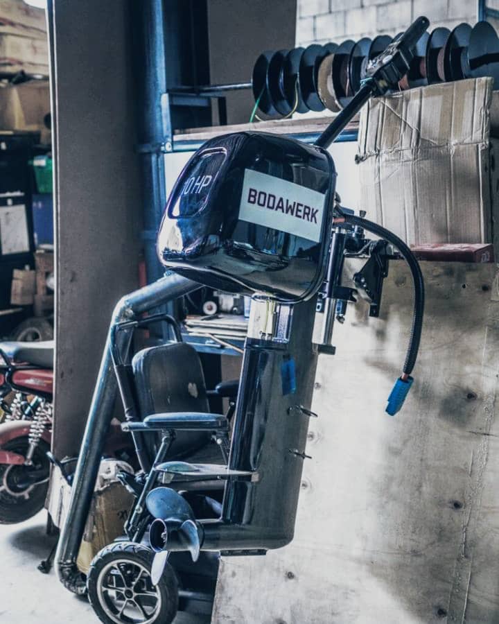 bodawerk's tweet photo. With BODAWERK OUTBOARD we are committed to delivering a safe and reliable transportation system. Walk across the waters with us! 

#BodaWerk #TransportFriday #PurpleZebra #RidePurple #EMobility #empower #circulareconomy #innovation #community #BUBU https://t.co/Cd3lgXP7d2