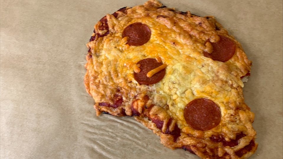 PenkfordSchool's tweet photo. 8IC made Pizzas in #FoodTechnology exploring the practical #science of #reactions to make the mixture bind and the dough rise - yeast, sugar, water and flour. Pupils also put an #artistical spin on their designs. #crosscurricular https://t.co/Gmc68l2ZvM