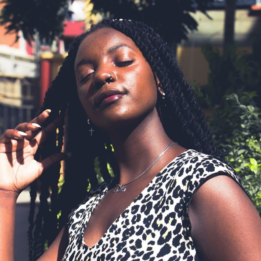 ___alphaqueen's tweet image. Good morning birdies
Catch me from Monday to Friday from 10am to 2pm on Daily 2 cents only on @RadioLegionKe   stream.radio.co/sd0a32a65a/low
Also did you know that Apple hates windows so much they're making a windowless car😂😂.