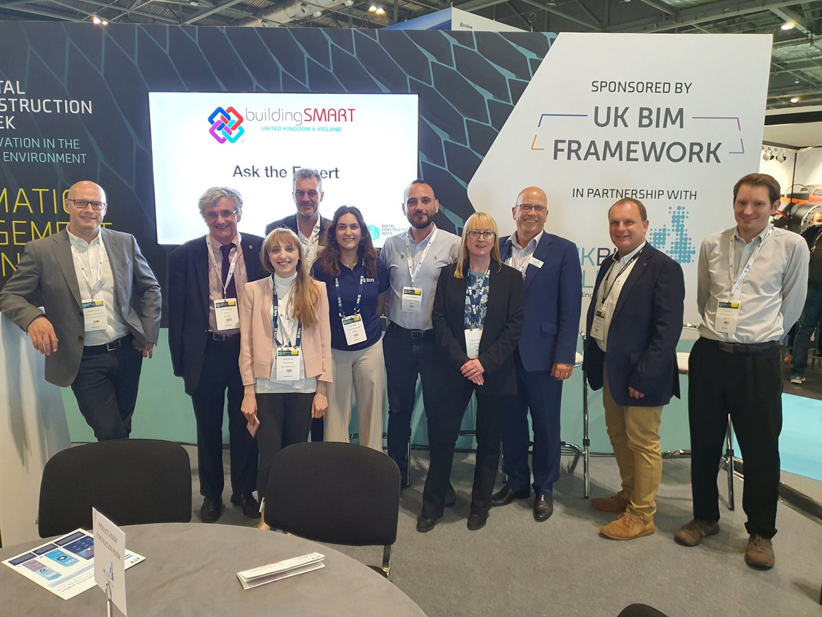 Two thirds of the <a href="/BuildingSMARTUK/">BuildingSMART UK&I</a> squad at #DCW2022! It’s an honour &amp; privilege to work with such a passionate and experienced group of #volunteers.

I’m still buzzing from all the conversations we had with industry practitioners about the benefits of #interoperability.