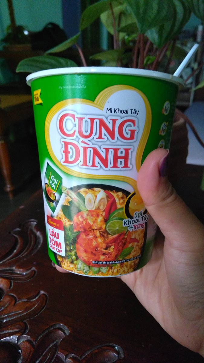 kecut tapi asin..persis klo kalian makan mie sambil ndusel di kelek