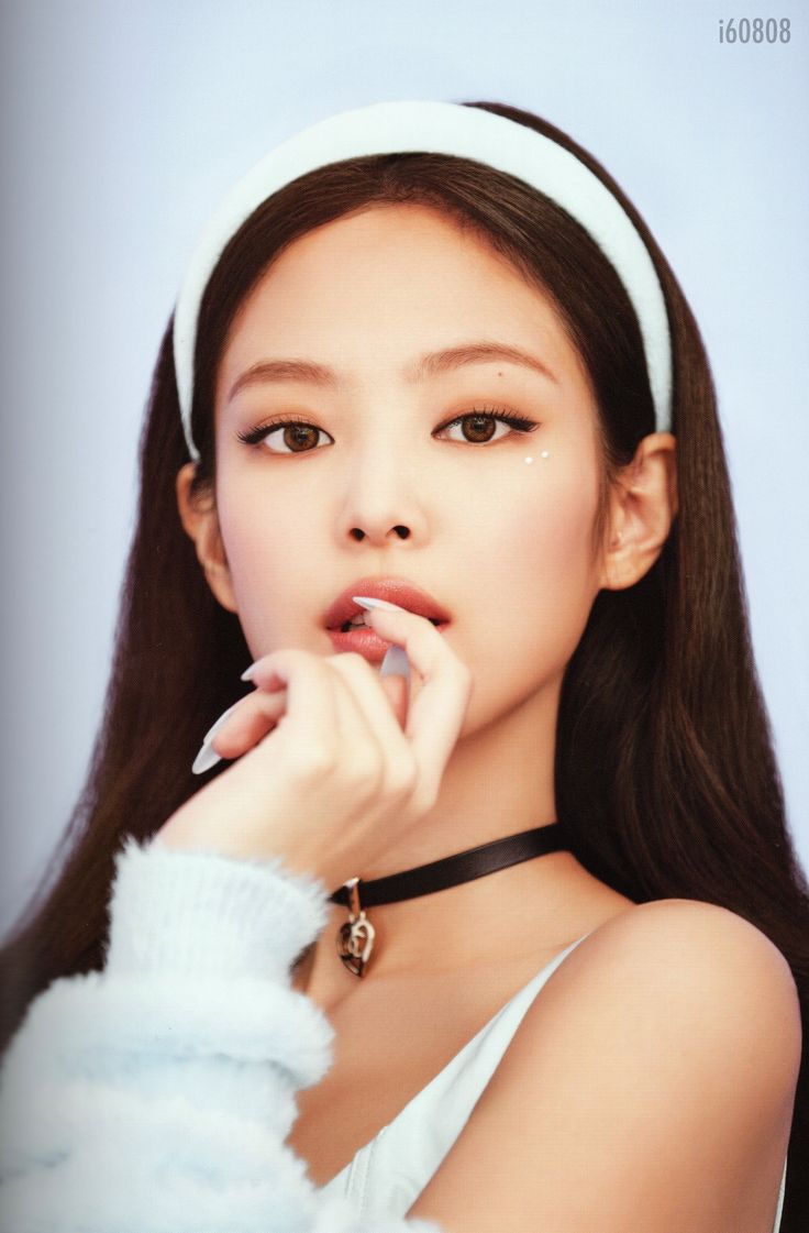 btchinlu's tweet photo. ⠀⠀⠀  ⠀⠀⠀⠀⠀⠀⠀⠀⠀⠀ 👑⠀⠀⠀⠀⠀👑
⠀⠀⠀ 𝐂αusᧉ ꭐᧉ αrᧉ 𝐐uᧉᧉꬻs ꬻ' 𝐊ıꬻgs
⠀⠀⠀⠀⠀⠀⠀⠀⠀ 여왕과 왕: #MacFriday https://t.co/xHf5wYCDxa