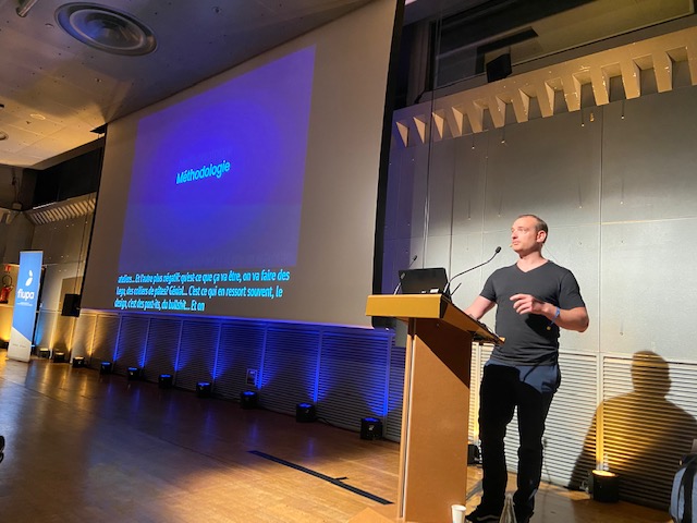 Flupa's tweet photo. [#UXDays 2022] Pourquoi le #Design est-il souvent associé à des #methodes et à du #bullshit ? Conférence de Laurent Chastrusse 

#UXDays #UXevent #UXdesign #UX #designthinking #changemaker https://t.co/2GCxxrXcTC