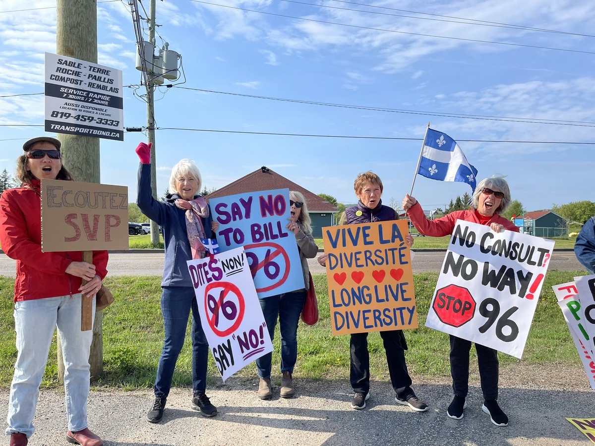 La Pêche residents are protesting #bill96 in Masham as they wait for MNA Robert Bussière to show up@for a high speed internet announcement.