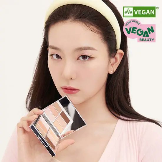 myseulgi0210's tweet photo. 220520 Amuse Olive Young #seulgi so pretty 😳😘🐻

#redvelvett 
https://t.co/L48lxzz4Wo https://t.co/zN7wOTqJiv