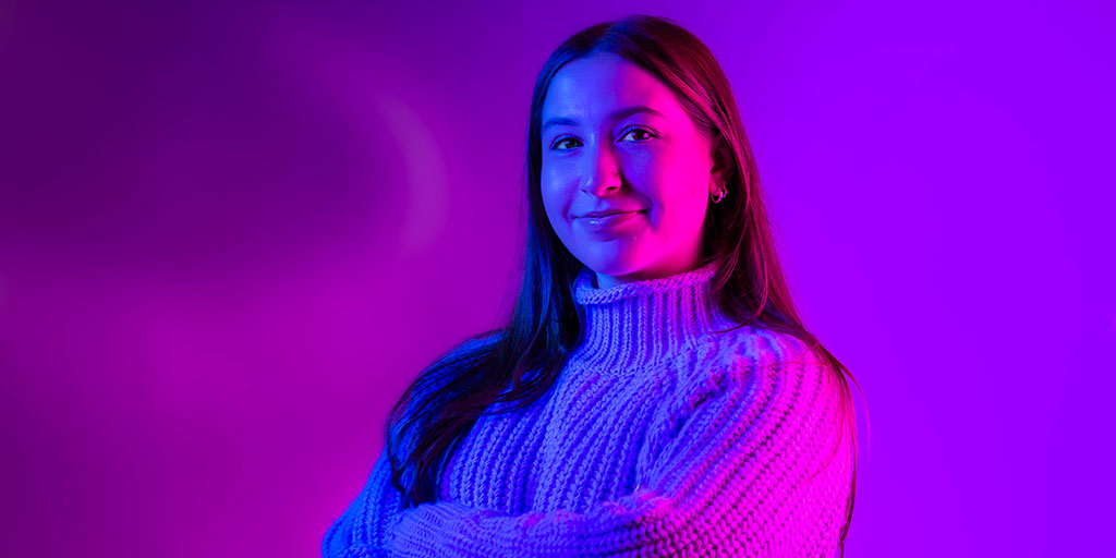 ClarkSchool's tweet photo. As a Clark Scholar, Lauren Losin dabbled in different coursework and attended regular social and networking events—despite the rigors of a @UMDBIOE major. She also helped new students maximize their engineering experience. https://t.co/Cu3wwNwgPY #PortraitsOfImpact #FearlessIdeas https://t.co/Ysqu9iAcvm