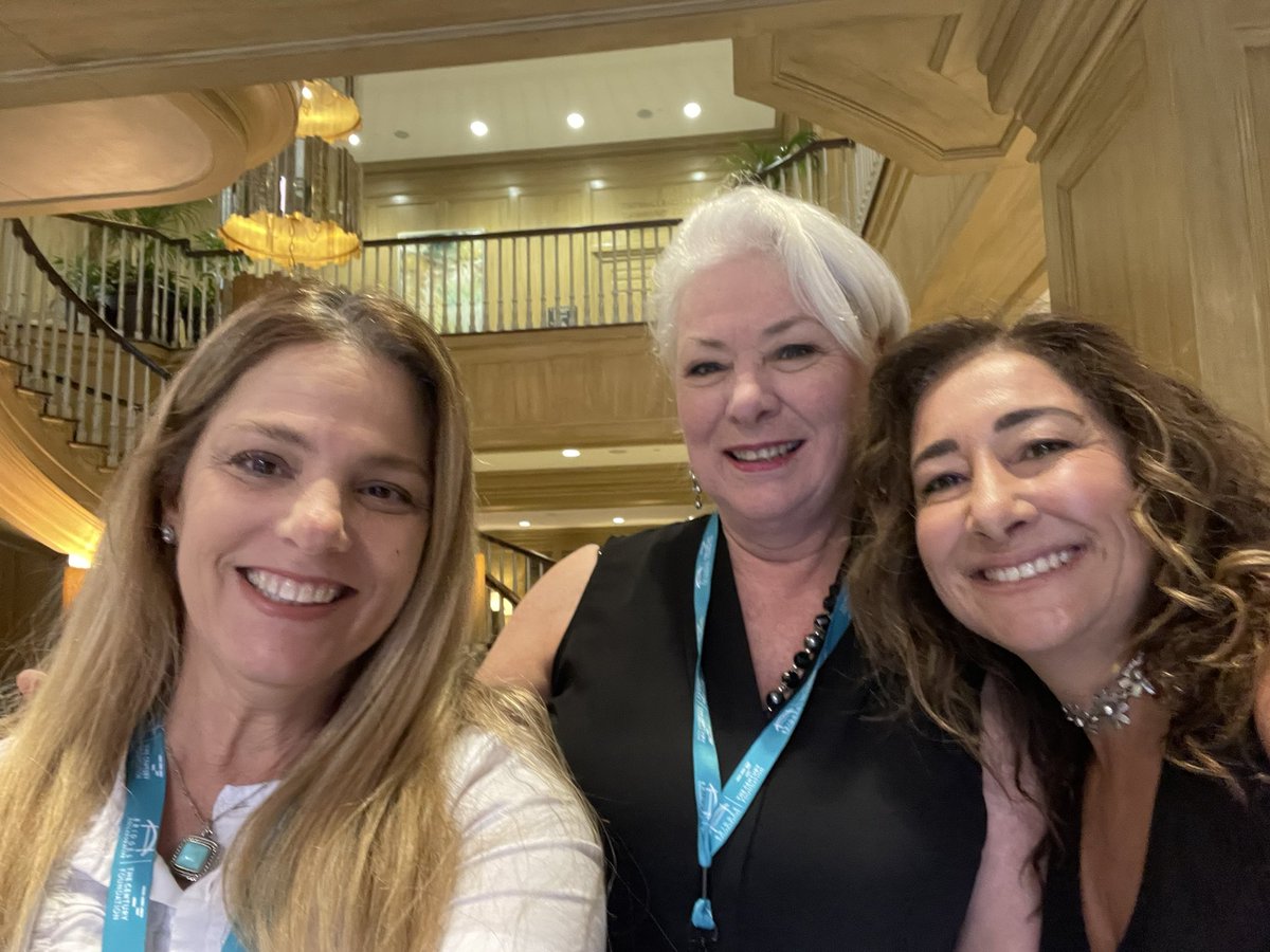 305Magnets's tweet image. Great seeing our MSA colleague Kimberly Lane at the Bridges Collaborative conference.  #MSA #BridgesCollaborative #SchoolIntegration @miamimagnets @MagnetSchlsMSA @SuptDotres