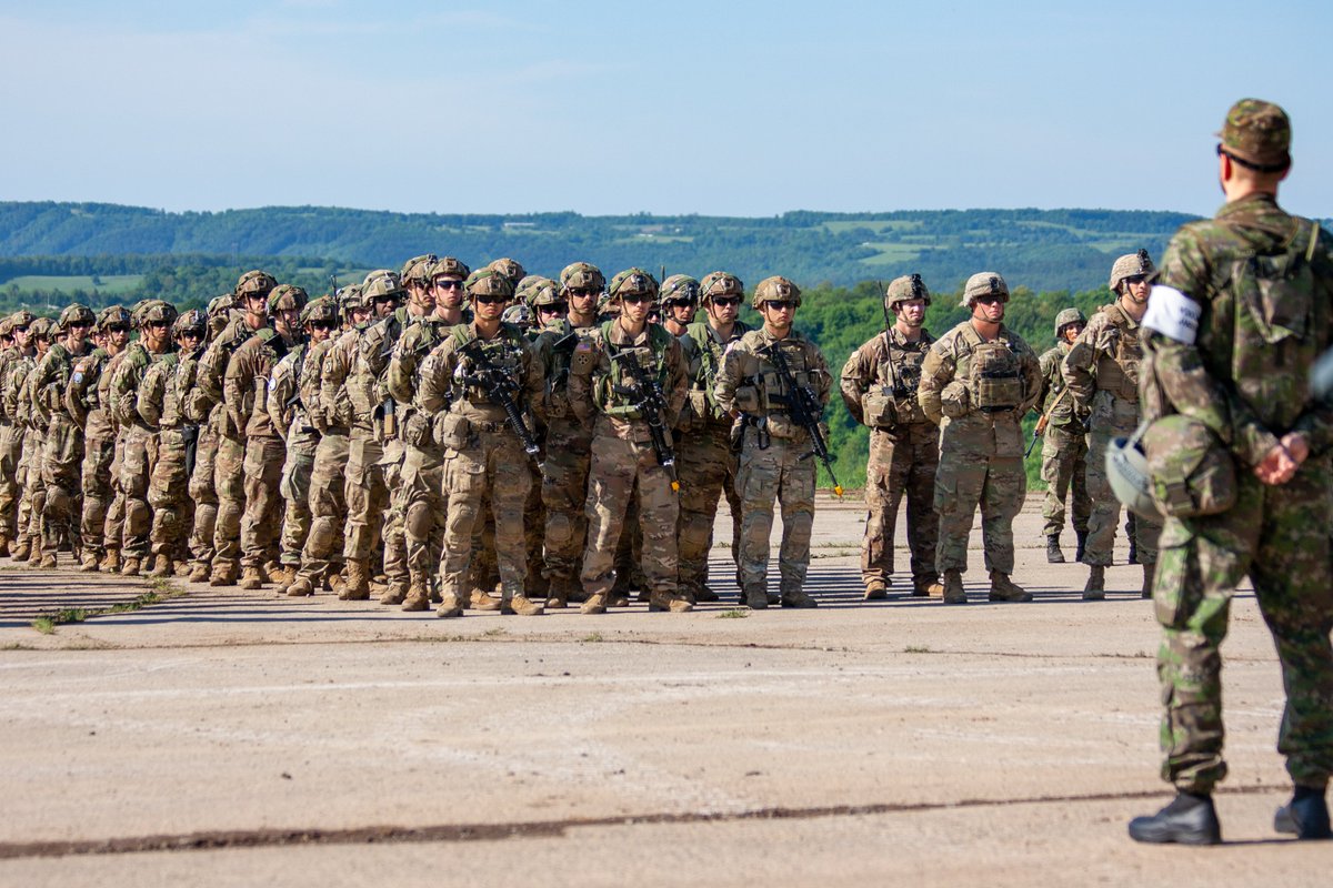 Our Battlegroup participates in one of the largest international exercises organized in Slovakia, Slovak Shield 2022! This is the first joint training of 🇨🇿🇺🇸@NATO_MN_BG_SVK units together with 🇸🇰 partners.