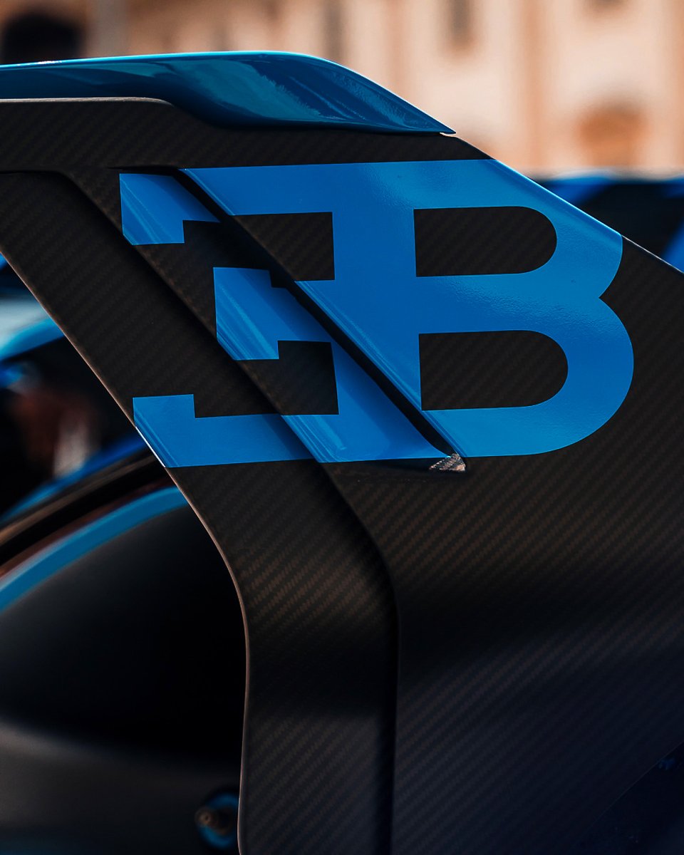BUGATTI in its purest, most visceral form. The BOLIDE is a track-focused hyper sports car designed to explore uncharted territories of performance, and will soon be showcased at Concorso d‘Eleganza Villa d’Este in Italy.

#BUGATTI #BOLIDE #VilladEste
