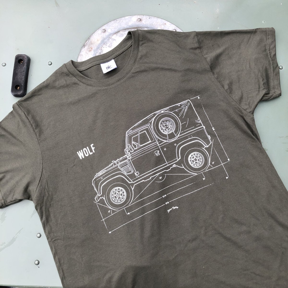 landroverpa's tweet photo. Never cry Wolf - wear one, & other superb & exclusive #LandRover enspired T-shirts by @retroeighty at https://t.co/5zhqdGhw0D
#CamelTrophy #Serieslandrover #RangeRover #RangeRoverClassic #landroverdefender #landroverdiscovery #landroverphotoalbum #WolfDefender #Retroeighty https://t.co/4cCxVUPUoj