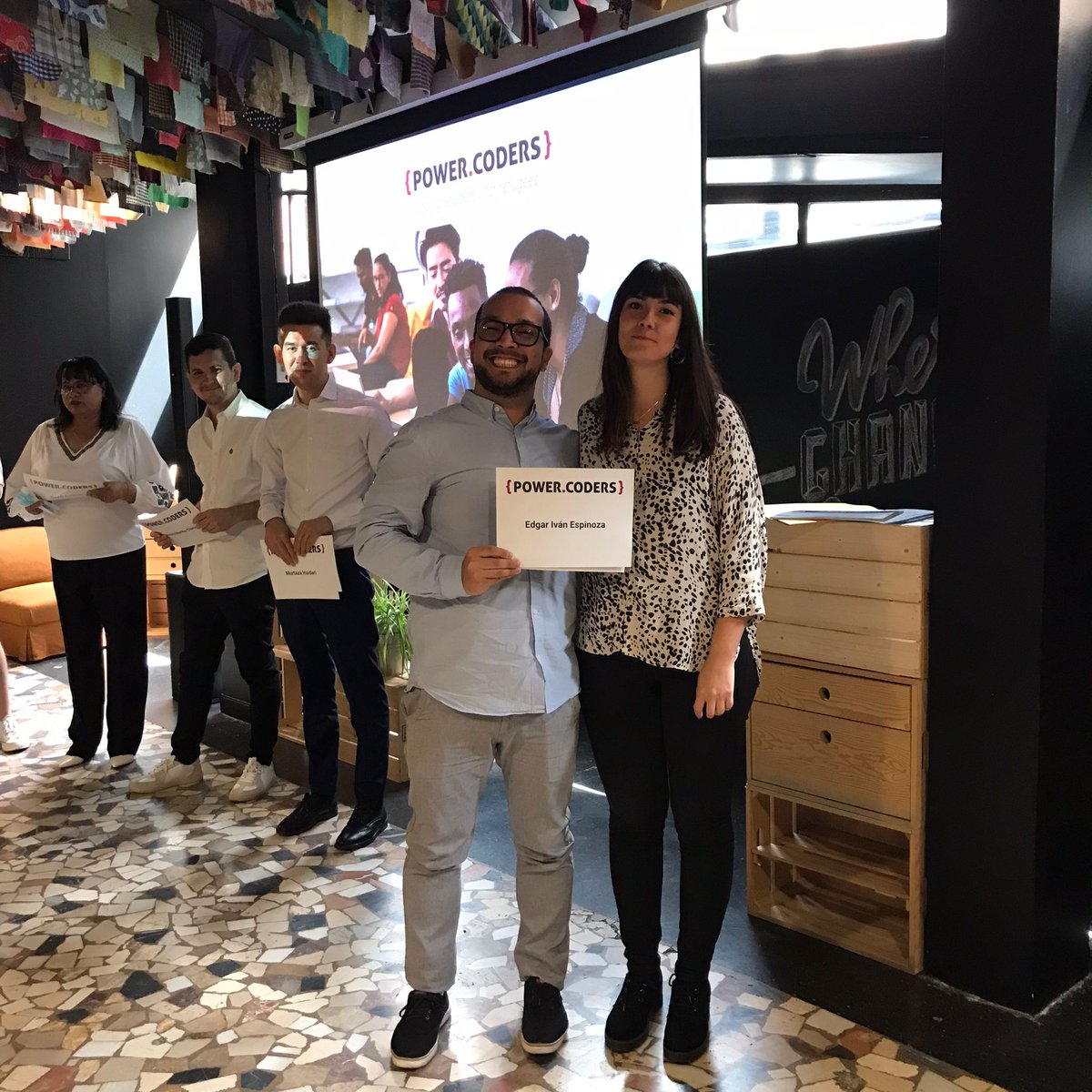 ImpactHubMAD's tweet image. Hoy, Día de Graduación en #ImoactHubAlameda para nuestros participantes en #Powercoders la academia de Programación para personas refugiadas que les ha permitido acceder a una oportunidad laboral tras una intensa formación...¡Enhorabuena, gran trabajo y esfuerzo!