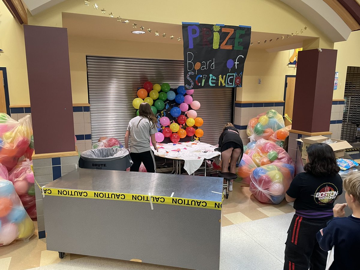 A wonderful Family Science Fun Night in the books! Over 600 people enjoyed some great demos from our AP and Science NHS students. #whpantherpride