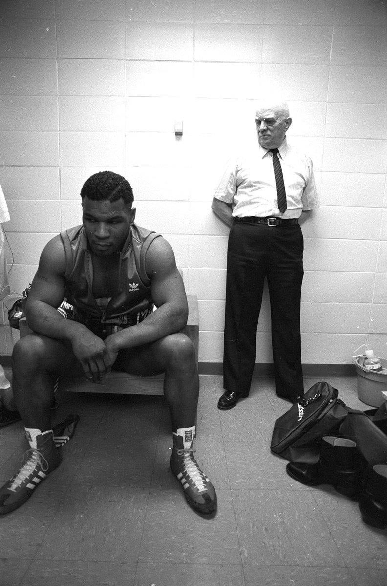 18 year old Mike Tyson with Cus D’Amato before his professional debut

Albany, NY (1985)