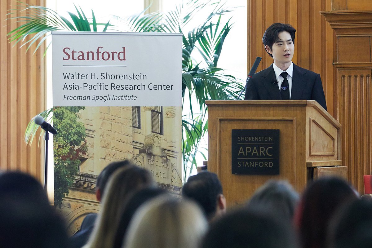 inquirerdotnet's tweet photo. LOOK: Suho of world famous K-Pop boy group EXO attended Stanford University’s Korean Studies conference to talk about the Korean wave and share his experience as an idol on Thursday, May 19. | 📸: SMTOWNGLOBAL/Twitter https://t.co/QTvTQ3bv2x