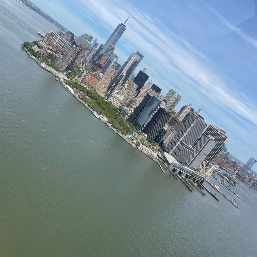 CRStatenIsland's tweet photo. TGIF!! Lets fly our way into the weekend 🚁
#TGIF #Helicopter #NYC #FunOuttings #Weekend #CommunityResources #StatenIsland #CRSI #ServingPeopleWithDisabilities #DisabilityAwareness #LookAtThatView #SILive https://t.co/PseZ5Ki4yH