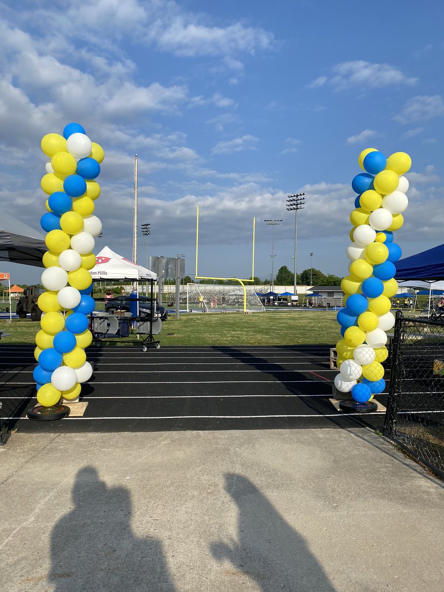 DentonKCSGrants's tweet photo. Ready for #mathfieldday with @KarnsBeavers - thank you again @educateknox @unitedwayknox @KnoxGov https://t.co/elHNsgczYh