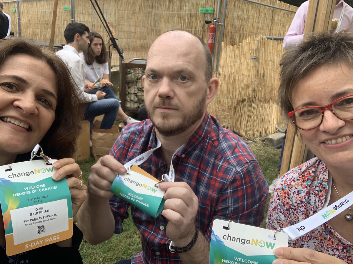 CecileGauffriau's tweet photo. Coucou de @ChangeNOW_world où les amis #BCircular♻️ se retrouvent #IRL @CecileGauffriau @simondamien75 @frocq et devinez de quoi on parle ? D’économie circulaire forcément !!
Si Laurence a adoré la conf 🍩 mon binôme et moi craquons sur @spareka #maatdata @Faircado #tolast 😘 https://t.co/O7QiOVWmKx