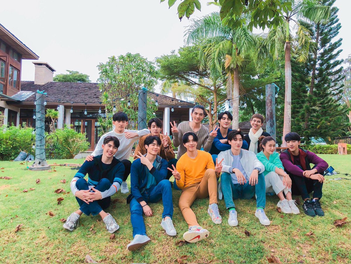dewnitikorn's tweet photo. เป็นไงกันบ้าง ชอบกันไหมครับ พี่ๆน้อนๆ 🌝 #TeaserLoveAt9 https://t.co/a1QG2DmOJB