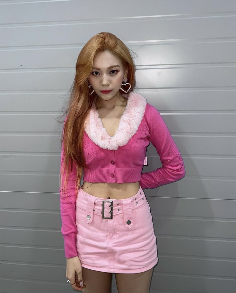 #비비지 ♡ #여자친구 
#엄지 ➪ 220520 | instagram