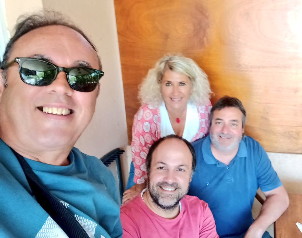 AnabelRiveras's tweet photo. Ruta amb el grup dels #berenars. Variats per Mallorca.

Avui a #CalaBona, gràcies @pepcalabona.

Formo part del grup perq sou molt bona gent...però a jo, NO m'agraden gens els #variats! 🤭 https://t.co/lQkk0m01G7