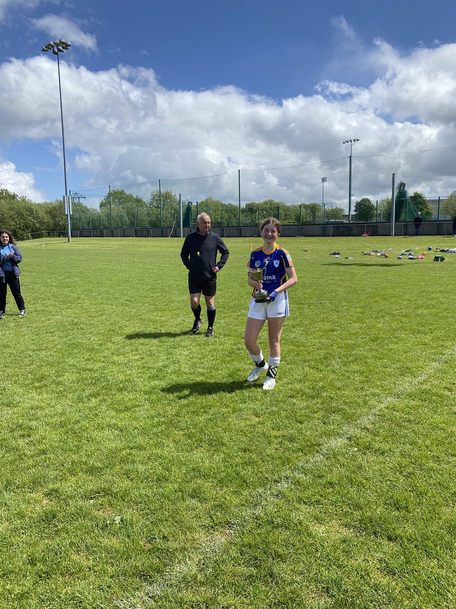 AileenHennessy's tweet photo. County champions 💙💛 @KinsaleComSch @KinsaleCSGAA https://t.co/5Xd1W37fea