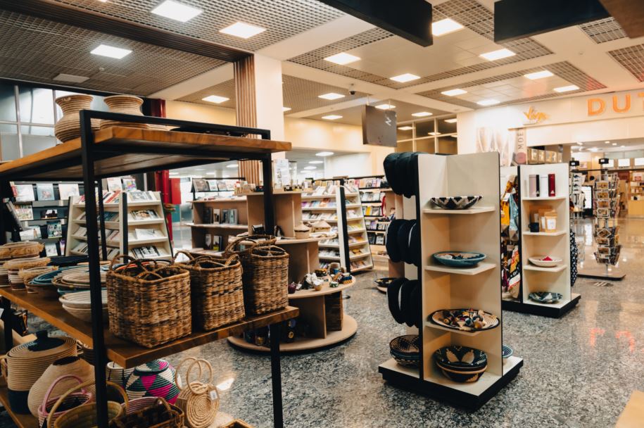 UbumuntuStore's tweet photo. How will people know you were in Rwanda if you don’t pick up a little something? Visit us today! We’ve got something cute, something fancy, and very memorable.
#BookLover #quote #author #books #novel https://t.co/Ia2yjcZfer