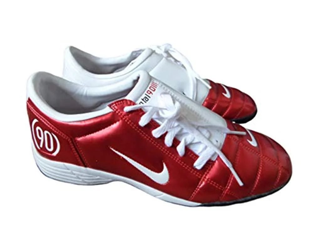 nike total 90 trainers