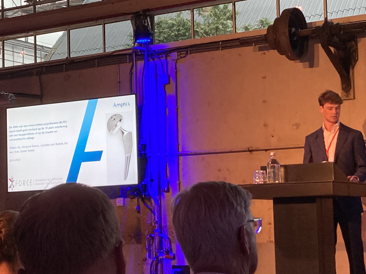 Mooie presentatie op het Congres van de Nederlandse Orthopedische Vereniging over de duurzaamheid van de heupprothese. <a href="/ORTAMPHIA/">Orthopedie Amphia</a>  <a href="/zvborthopedie/">zorgvoorbeweging</a> <a href="/AmphiaZKHuis/">Amphia Ziekenhuis</a>  #Breda #heupprothese