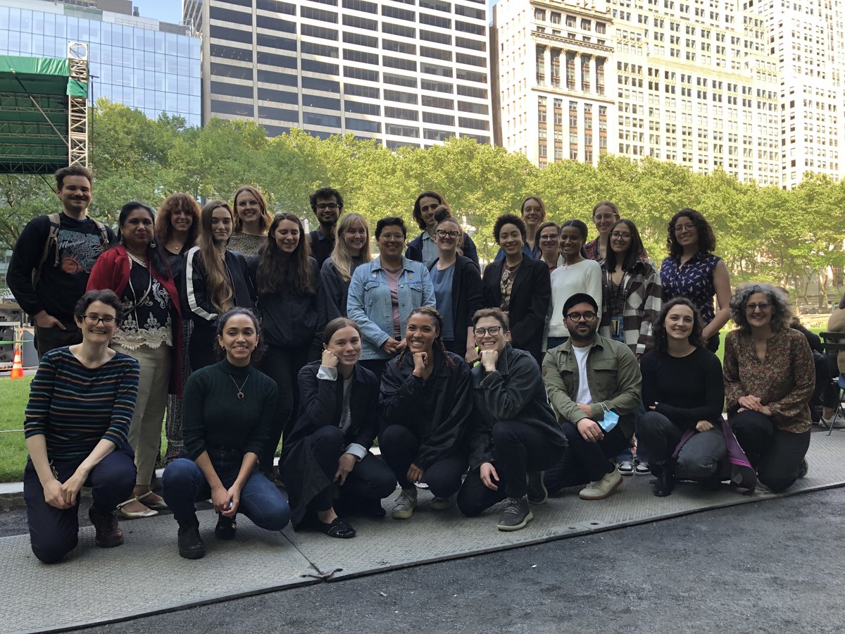 elaberwarren's tweet photo. So proud of our ⁦@newmarkjschool students who just finished Intro to Health Journalism with me and ⁦
@fedira—in our last class three amazing editors ⁦
@ashleythesmart @akraft22 @Alex_E_Orlando critiqued their pitches &amp; may commission a few! https://t.co/CDqkoEQkUT
