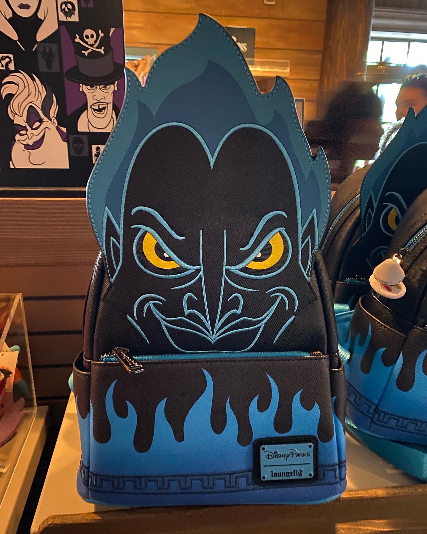 Cave 0f Wonders on X Nouveau sac Loungefly Hades 85 Frontierland Mercantile Building disneyparks DisneylandParis https t 8UhgPKA8ZN X