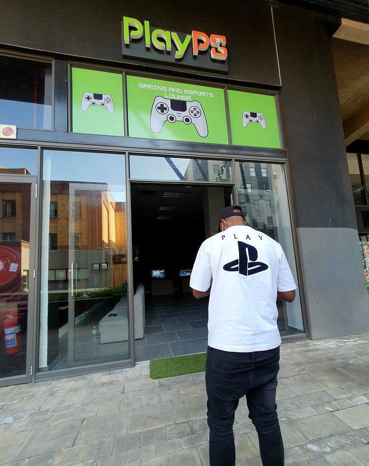 PlayPS_za's tweet photo. The weekend is almost here.Will you be visiting us? Here are some games to play on PS4 and PS5:
FIFA 21/22.
Mortal Kombat
Need for Speed
Tekken
UFC
Battlefield 1 

Weekends: 11:00-20:00
#PlayPSHatfieldSquare https://t.co/9B6D7Vpjxd